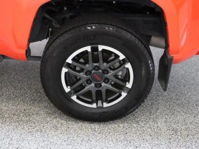 2024 Toyota Tacoma 4WD 6' Bed — photo 10 view