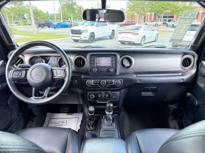 2021 Jeep Gladiator — photo 21 view