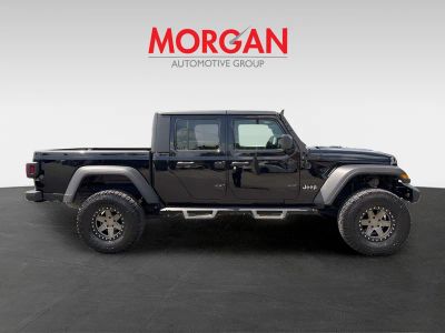 2021 Jeep Gladiator — side profile view