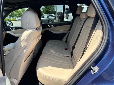 2022 BMW X5 — detail view