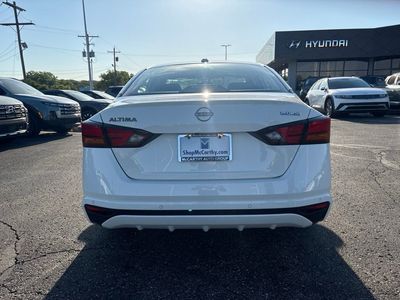2025 Nissan Altima - Photo 8
