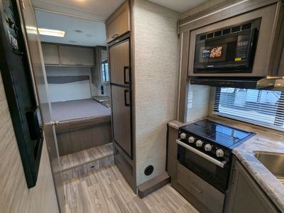 2024 Thor Motor Coach Four Winds — photo 13 view