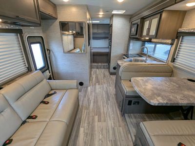 2024 Thor Motor Coach Four Winds — photo 11 view