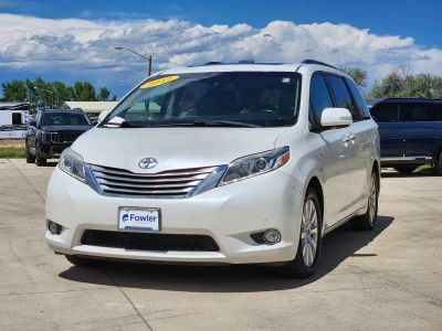 2017 Toyota Sienna — interior view