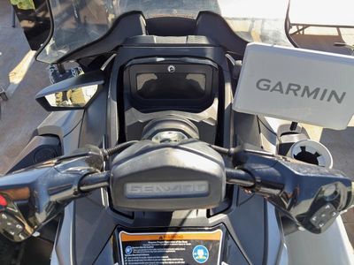 2025 Sea-Doo FishPro Apex 300 - Photo 4