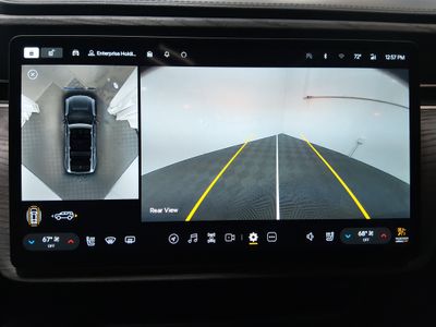 2023 Rivian R1S - Photo 17