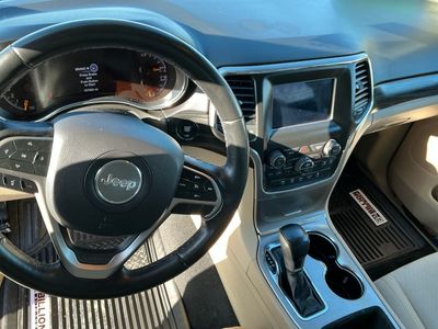 2020 Jeep Grand Cherokee — photo 14 view