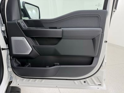 2025 Ford F-150 Lariat Truck V6 EcoBoost - Photo 36
