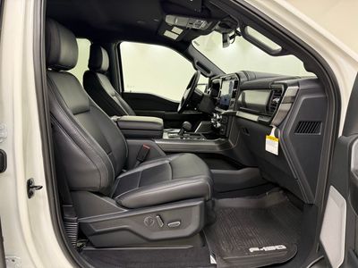 2025 Ford F-150 Lariat Truck V6 EcoBoost - Photo 33
