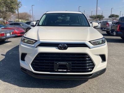 2024 Toyota Grand Highlander - Photo 2