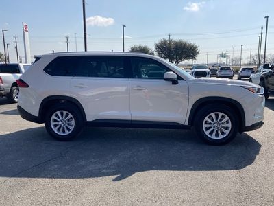 2024 Toyota Grand Highlander - Photo 4