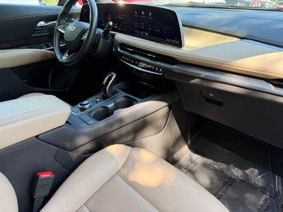 2025 Cadillac XT4 - Photo 10