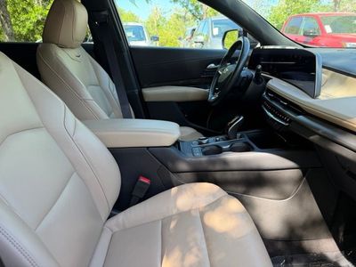 2025 Cadillac XT4 - Photo 9