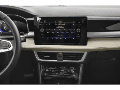 2026 Volkswagen Taos — photo 7 view