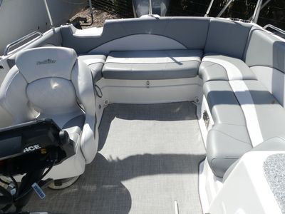 2022 NauticStar 203 DC - Photo 7