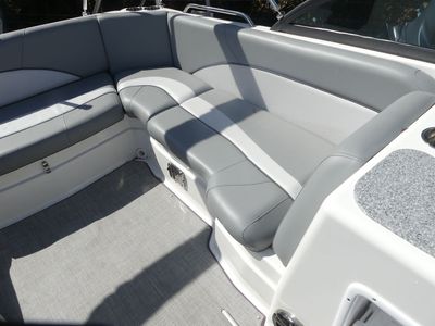 2022 NauticStar 203 DC - Photo 9
