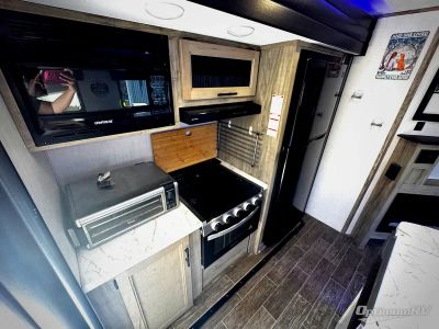 2022 Forest River Cherokee Alpha Wolf - Photo 3