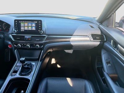 2019 Honda Accord — photo 17 view