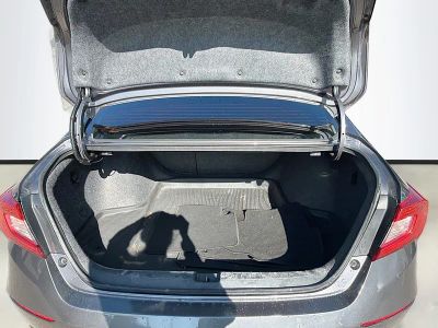 2019 Honda Accord — photo 12 view