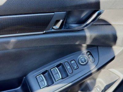 2019 Honda Accord — photo 21 view
