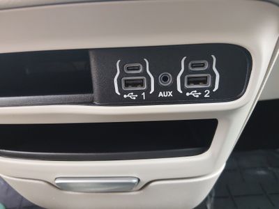 2023 Chrysler Pacifica — photo 20 view