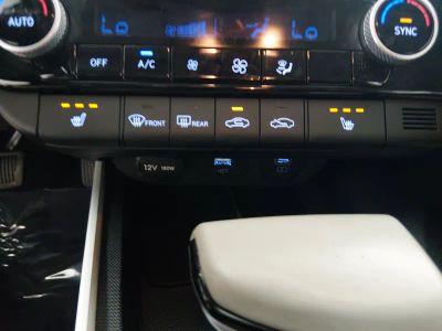 2024 Hyundai Elantra - Photo 18