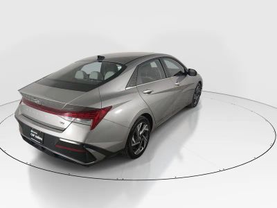 2024 Hyundai Elantra - Photo 7
