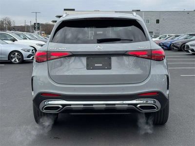 2026 Mercedes-Benz GLC — photo 9 view