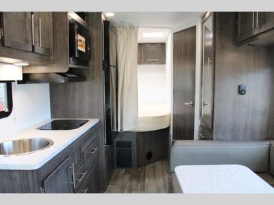 2026 Jayco Redhawk SE - Photo 6