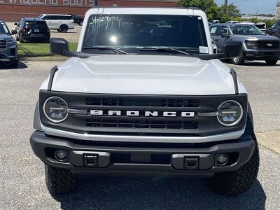 2026 Ford Bronco — photo 8 view