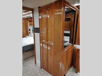 2019 Tiffin Motorhomes Allegro Bus — photo 41 view