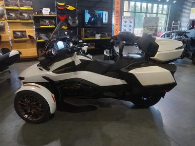 2025 Can-Am Spyder RT Sea-To-Sky - Photo 11