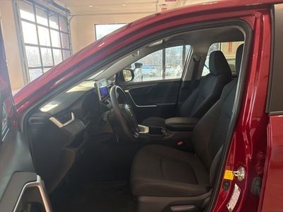2023 Toyota RAV4 LE - Photo 9