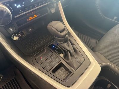 2023 Toyota RAV4 LE - Photo 15