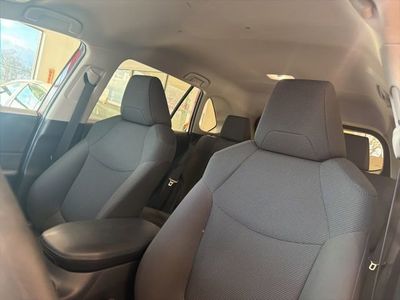 2023 Toyota RAV4 LE - Photo 16