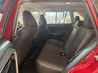 2023 Toyota RAV4 LE - Photo 20