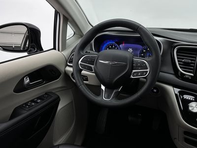 2024 Chrysler Pacifica - Photo 22