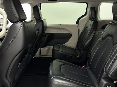 2024 Chrysler Pacifica - Photo 26
