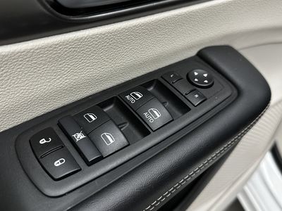 2024 Chrysler Pacifica - Photo 10
