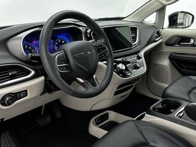 2024 Chrysler Pacifica - Photo 8