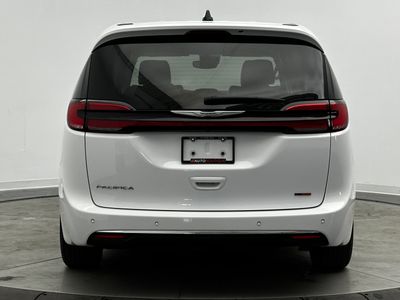 2024 Chrysler Pacifica - Photo 6