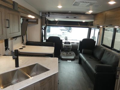 2025 Winnebago Sunstar - Photo 6