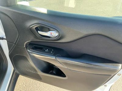 2015 Jeep Cherokee — photo 21 view