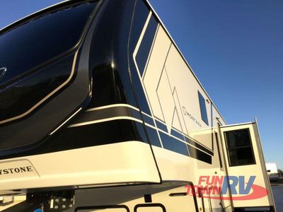 2026 Keystone RV Montana - Photo 10