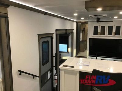 2026 Keystone RV Montana - Photo 5