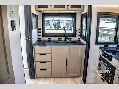 2026 Keystone RV Walkabout - Photo 23
