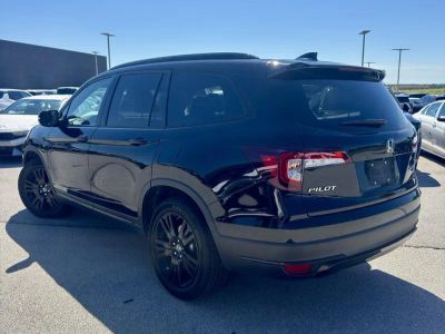 2020 Honda Pilot — rear three-quarter view