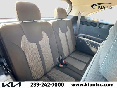 2026 Kia Sorento — photo 19 view