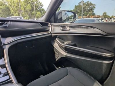 2024 Jeep Grand Cherokee — photo 16 view