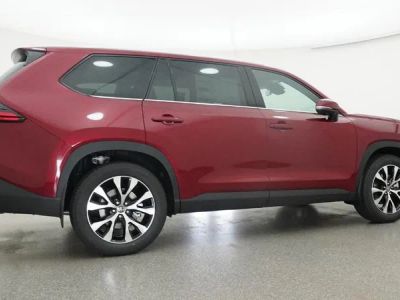 2026 Toyota Grand Highlander Hybrid - Photo 8